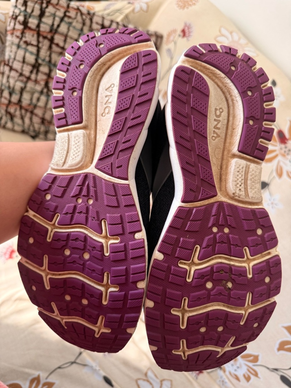 Brooks Women's Black and Pink/ Magenta Running Shoes - Picture 10 of 16